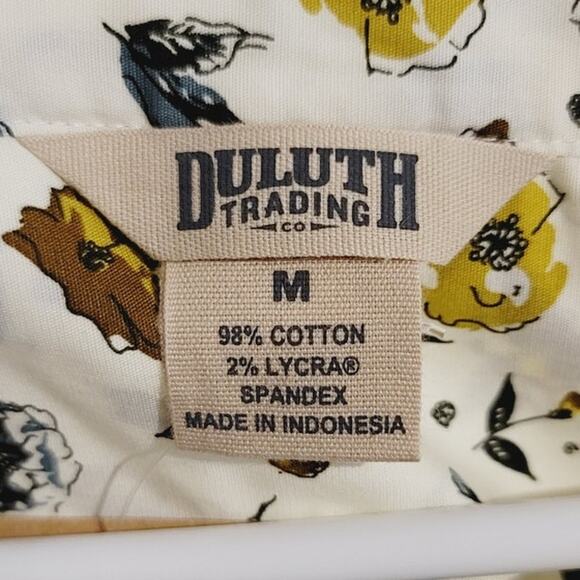 Duluth Trading Co Floral White Button Up Wrinklefighter Tunic Medium NEW - Picture 3 of 10